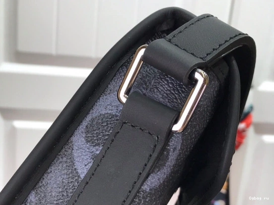 LOUIS NANO VUITTON AMAZON MESSENGER 0823